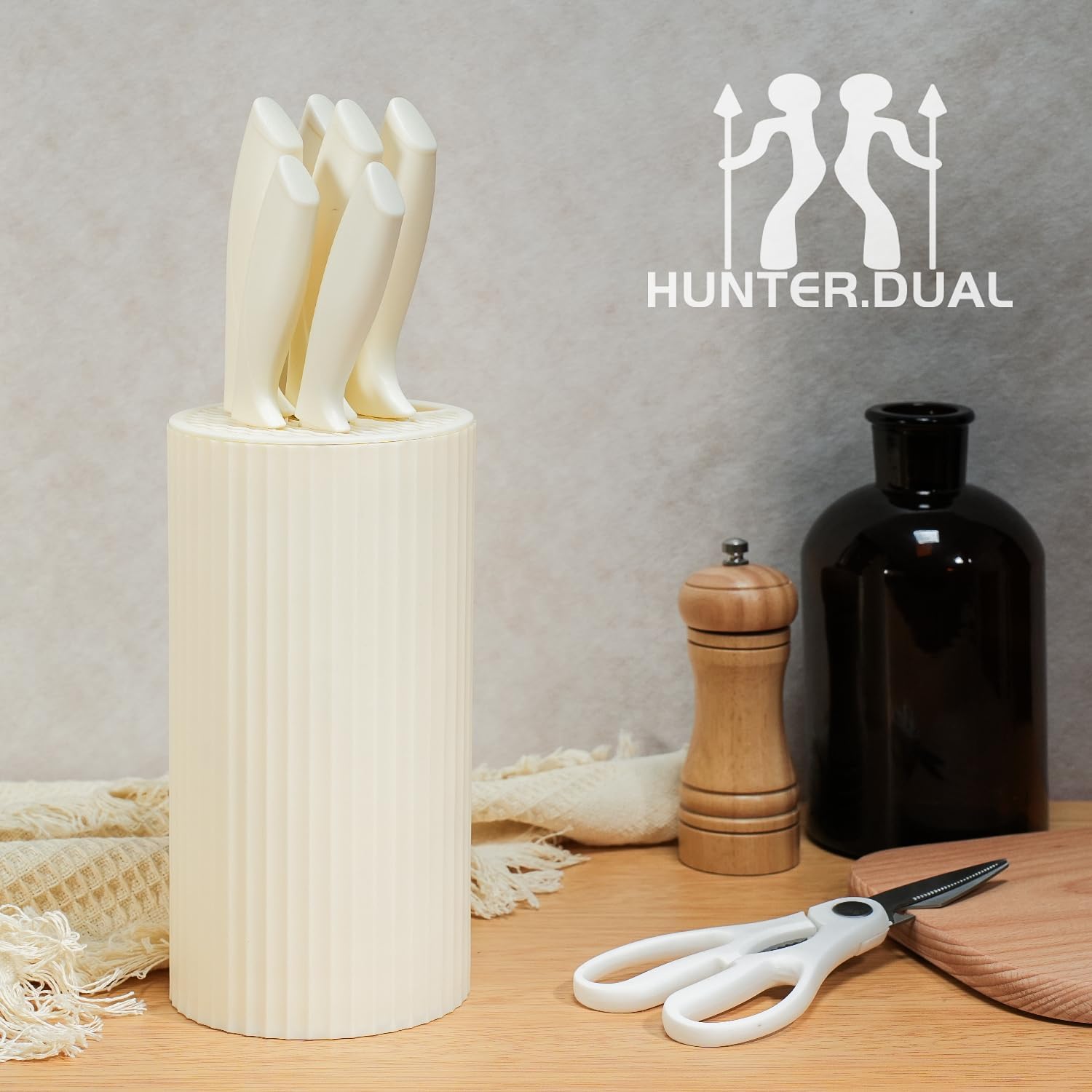 Knife Set, 8-Piece Kitchen Knife Set for Chef, Sharp Knife Set with Universal Knife Block, Anti-Rust Kitchen Knife Block Set, Ergonomical Design (White)